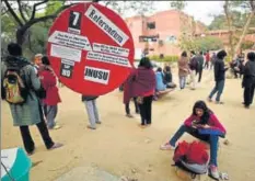  ?? VIPIN KUMAR/HT PHOTO ?? The JNU students’ union holds a referendum on the university administra­tion’s plan to make interviews the main ‘test’ for selecting research students and reduce the number of scholars a teacher can supervise