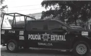  ?? EL DEBATE ?? > Policías estatales arribaron al domicilio donde se suscitaron los hechos.