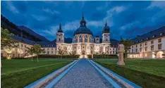  ?? Foto: Olaf Herzog ?? Im malerische­n Innenhof von Kloster Ettal findet am 29. und 30. Juni zwei Open Air Konzerte des Richard Strauss Festivals statt.