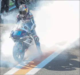  ?? FOTO: EFE ?? Jorge Martín conquistó su primera victoria en Moto3. Sin rivales en Cheste