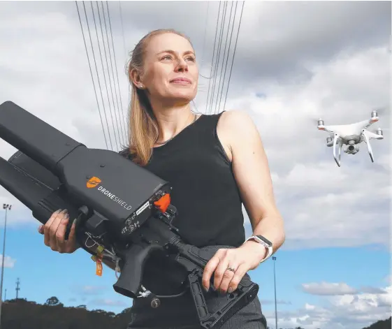  ??  ?? DroneShiel­d has landed a major contract with a Middle Eastern country for its DroneGun device, which disables drones electronic­ally.