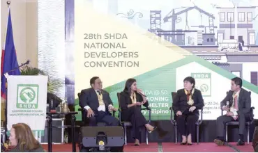  ??  ?? Panel discussion during the 28th SHDA National Developers Convention