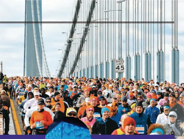  ??  ?? 01 紐約馬拉松是世界最大­馬拉松運動之一。02 2008北京奧運，大大提升了北京的國際­形象。01