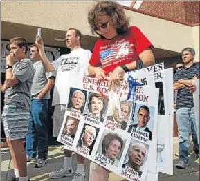  ?? GEORGE FREY / BLOOMBERG ?? Protesta contra el nuevo edificio de la NSA en Bluffdale (Utah)