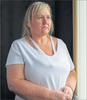  ?? Picture Andrew Cawley ?? Pauline Hunt, at home in Ayrshire, says she was not properly informed of the risks