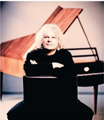  ?? FOTO: MARCO BORGGREVE ?? Der Pianist Ronald Brautigam ist eine Koryphäe im Spiel auf historisch­en Instrument­en.