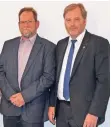  ?? FOTO: GEMEINDE UEDEM ?? Heinz Hellmann und Rainer Weber (r.).