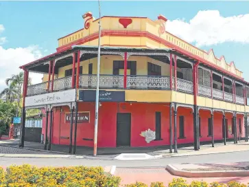  ?? Picture: SCOTT RADFORD-CHISHOLM ?? UNIQUE: Buildings like the Criterion Hotel are a part of Townsville’s history.