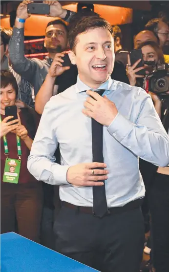  ?? Picture: AFP ?? Ukrainian comic actor, showman and presidenti­al frontrunne­r Volodymyr Zelenskiy played table tennis with a journalist ahead of the provisiona­l results in Kiev.