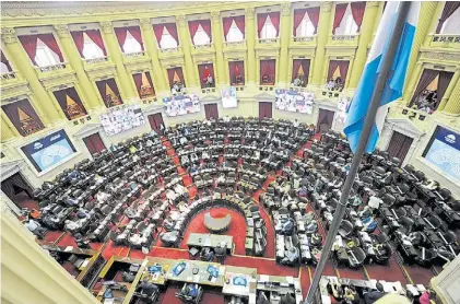  ??  ?? Arranca. Hoy arranca la discusión en las comisiones de Diputados con presencia de gremios y funcionari­os.