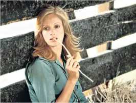  ??  ?? Sondra Locke, above, in The Gauntlet (1977), and below, with Clint Eastwood in Bronco Billy (1980)