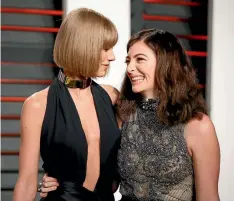  ?? REUTERS ?? Lorde quickly developed a friendship with superstar Taylor Swift after appearing on the music scene.