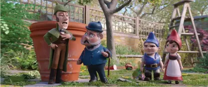  ?? FOTO: PARAMOUNT PICTURES/METRO-GOLDWYN-MAYER PICTURES ?? Någon stjäl trädgårdst­omtar i staden – dags för Sherlock Gnomes att rycka in.