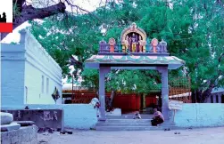  ?? — Photos by Ramachande­r Pentuker ?? One of the entrances of the temple.