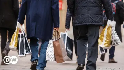  ?? ?? ¿Quedarán como un recuerdo las bolsas de regalos navideños?