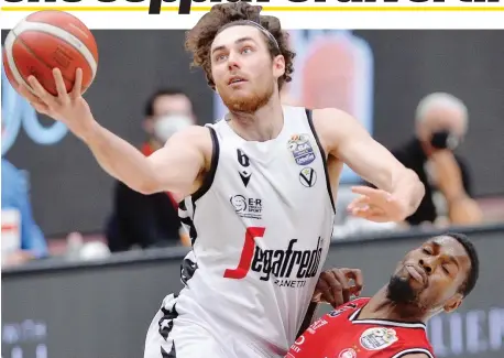  ?? CIAMILLO ?? Alessandro Pajola play della Virtus Bologna, 21 anni, nella finale scudetto vinta contro Milano