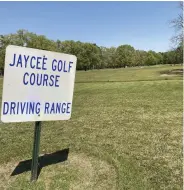  ?? (Pine Bluff Commercial file photo/Byron Tate) ?? Parts of the Jaycees Golf Course are on “life support” according to one city official.