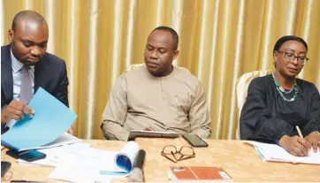  ??  ?? L-R: Aminu Umar-Sadiq, executive director, Nigeria Sovereign Investment Authority (NSIA); Uche Orji, managing director/CEO, NSIA; and Stella Ojekwe-Onyejeli, executive director/COO, NSIA, during the virtual press briefing on NSIA 2019 financial statements at the weekend