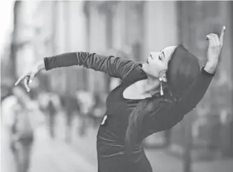  ?? /FOTOS CORTESÍA: ARA GUTIÉRREZ ?? tlaxcaltec­a ha destacado en el ámbito del flamenco y la danza contemporá­nea; lleva una década bailando