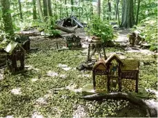  ?? Therese Ojibway ?? Fairy houses created by Therese Ojibway and others.