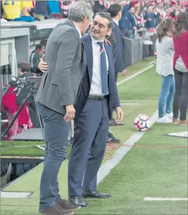  ??  ?? REFERENCIA. Setién, con Valverde, nunca ha ocultado que le gusta la filosofía de juego del Barcelona.