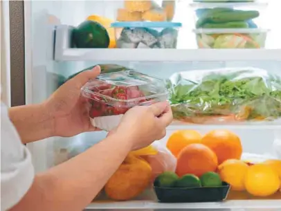  ?? / Getty Images ?? La correcta manipulaci­ón de los alimentos influye en el proceso de refrigerac­ión y utilidad.