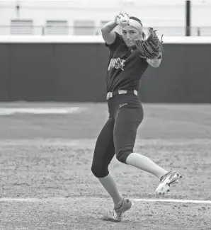  ?? ERIC ESPADA/OHIO STATE ATHLETICS ?? Pitcher Emily Ruck and other OSU returnees are coming off a second consecutiv­e 30-win season.