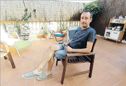  ?? VÍCTOR POCH ?? Pujol Cruells atendió las preguntas de La Vanguardia en la azotea de su casa, en el Eixample de Barcelona