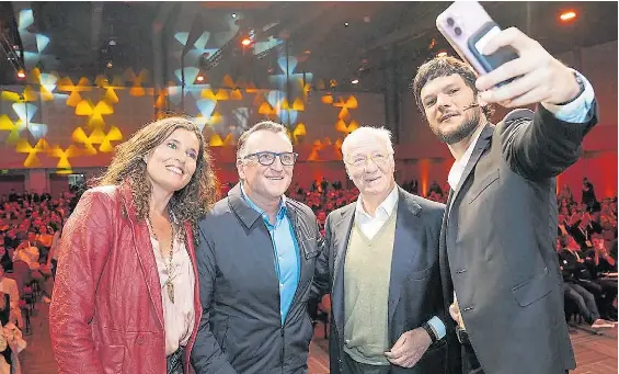 Rocca tendió puentes con jóvenes emprendedo­res apasionado­s por la ...