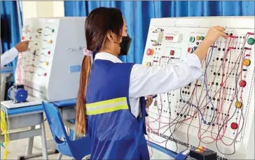  ?? TVET VIA FB ?? A student learns about electrical engineerin­g.