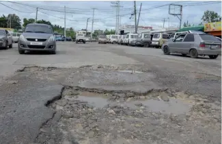  ?? WOODLEY VALDEZ. ?? El descuido prevalece en las calles de Santo Domingo Norte.