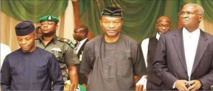  ??  ?? L-R: Vice President Yemi Osinbajo, Minister of Budget & National Planning, Senator Udoma Udoma, Minister of Power, Works & Housing, Mr Babatunde Fashola, during the 2nd Presidenti­al Quarterly Business Forum at the State House Banquet Hall, Abuja in...