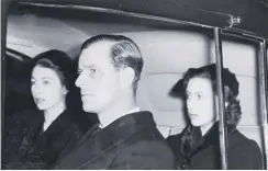  ??  ?? With the Queen and Princess Margaret, February 1952