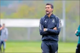  ?? ?? Arbeloa, técnico del Juvenil del Madrid, en un partido de Youth League.