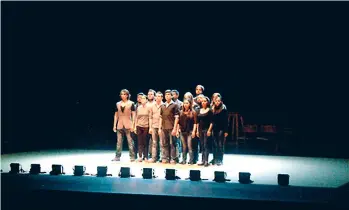  ??  ?? EL montaje escénico-vocal busca mostrar la influencia de la cultura negra en el arte.