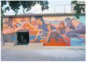  ?? CORTESÍA ?? CULTURA. Mural de la artista Ale Poiré que resalta diversos aspectos de las mujeres.