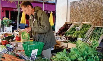  ??  ?? 9 Français sur 10 déclarent consommer des produits bio au moins occasionne­llement.