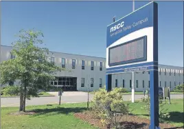  ?? LAWRENCE POWELL ?? The NSCC site in Middleton was evacuated mid-morning Sept. 21 after three college campuses across the province received bomb threats.