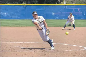  ?? Jayme Thomas/COC Sports Informatio­n ?? College of the Canyons starting pitcher Joy Veloz earned a 9-1 victory over Santa Ana College on Thursday, allowing one run on two hits while striking out four batters. The Cougars have now won backto-back games after being swept by Santiago Canyon in...