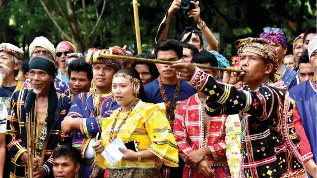  ?? SUNSTAR FOTO/ MACKY LIM ?? TOP FORM. An Obu Manovu tribe player competes in solopot and eventually wins the event.