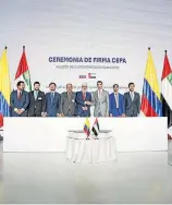  ?? Ministerio de Comercio ?? Ceremonia de la firma del acuerdo Cepa entre comercios de Colombia y de Los Emiratos Árabes.