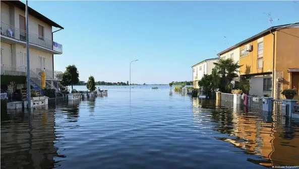  ?? Bild: Andreas Solaro/AFP ?? Italien litt im vergangene­n Jahr unter schweren Überschwem­mungen und extremen Temperatur­en