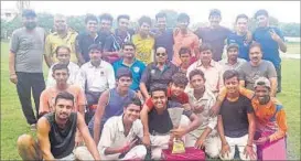  ??  ?? LDACC team members pose with winners trophy in Lucknow on Monday.