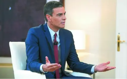  ??  ?? El presidente del Gobierno en funciones, Pedro Sánchez, durante la entrevista concedida a «La Sexta»