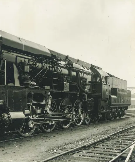  ?? //// TMW-Archiv ?? Kohle-Railjet: Dampflok 214.10 am Gelände des Westbahnho­fes, zwischen 1936 und 1940.