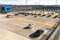  ?? ALEXANDRA MENDOZA/ UT EN ESPAÑOL ?? El acceso vehicular de San Ysidro a Tijuana la tarde del martes 11 de junio de 2019.