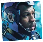  ??  ?? Wisecracke­r: John Boyega in Pacific Rim: Uprising