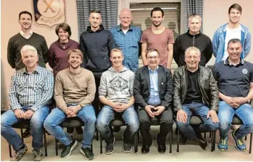  ?? Foto: BSV Neuburg ?? Der Vorstand des BSV Neuburg: (sitzend von links) Ralf Turban, Thomas Eubel, Andreas Jakob, Jörg Kalkowski, Ernst Nebelmair, Mathias Henkel, (stehend von links) Dominic Bischof, Sabine Winhard, Nico Stark, Heinz Ehrlich, Georg Fix, Harald Weigl und Mi...