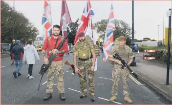  ?? ?? Scott Chillemore, Arron Newton and Joseph who were running for the Portsmouth-based charity Forgotten Veterans