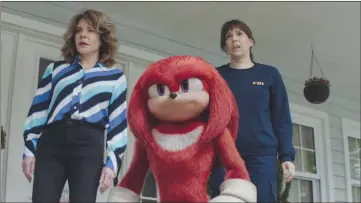  ?? ?? Stockard Channing, Knuckles and Edi Patterson in “Knuckles”